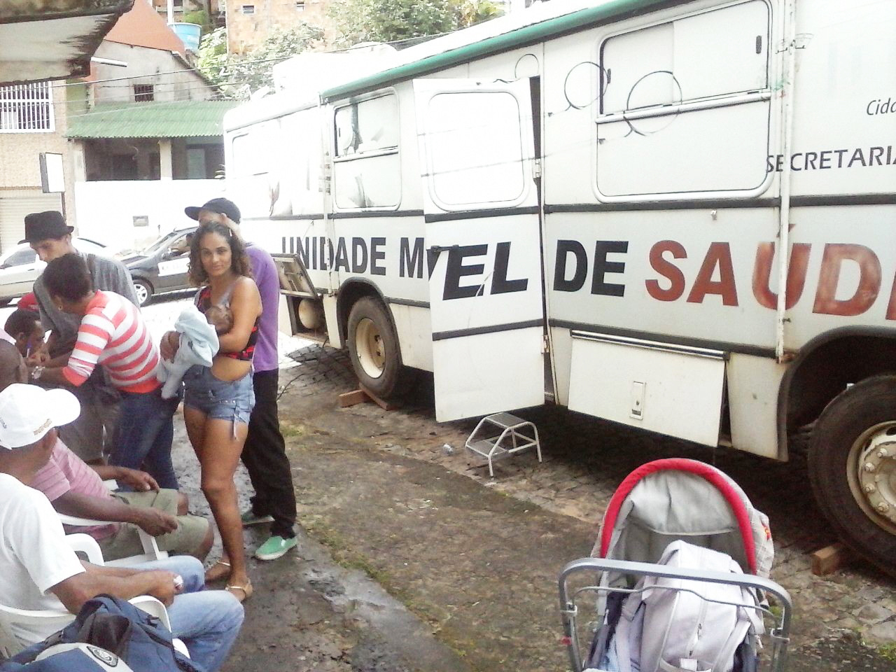 Ambulatorio odontologico movel em atendimento no Centro Pop