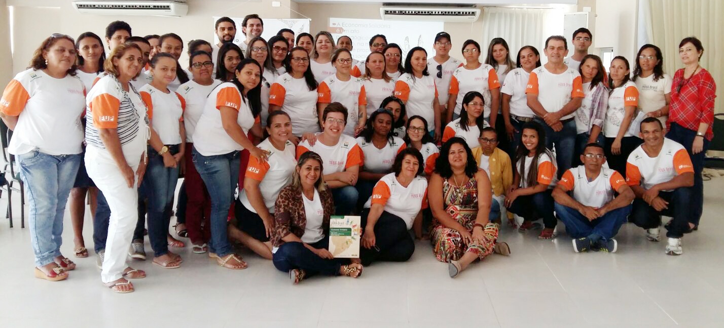 FORM MONIT E COORD LOCAL_11.11.12_PALESTRA ECONOMIA SOLIDARIA_SANDRA PEQUENO